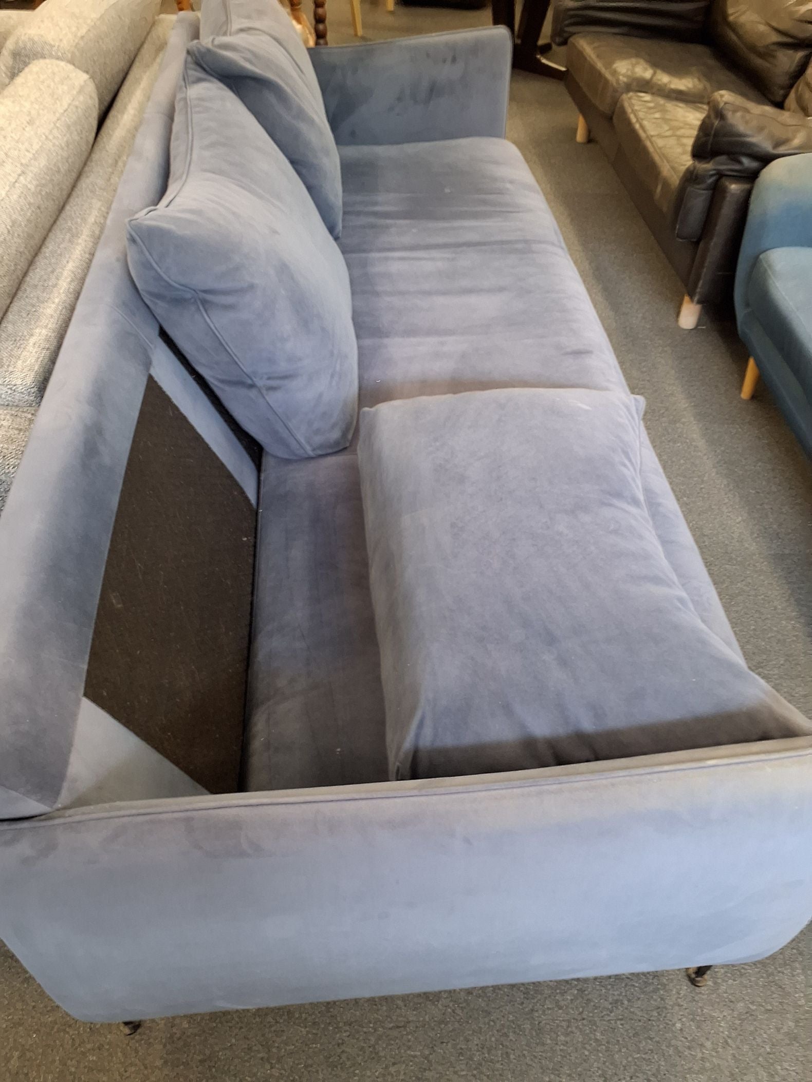 3 persons sofa